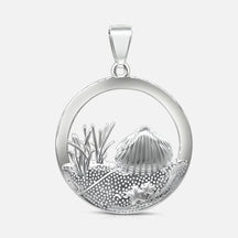Runder Anhänger aus Silber mit Muschel-, Dünen- und Seestern-Motiv, maritimer Schmuck