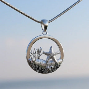 Silberner Anhänger Kette mit Seestern und Dünen Motiv, maritimer Schmuck